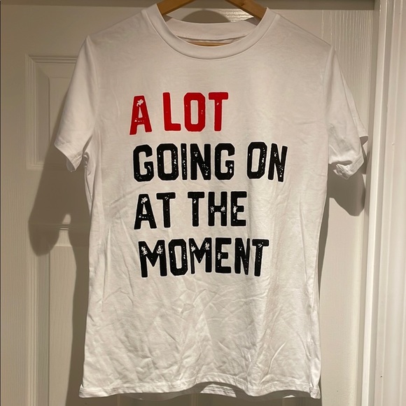 2 pcs - White Graphic Tee - Bold Statement - Picture 3 of 4